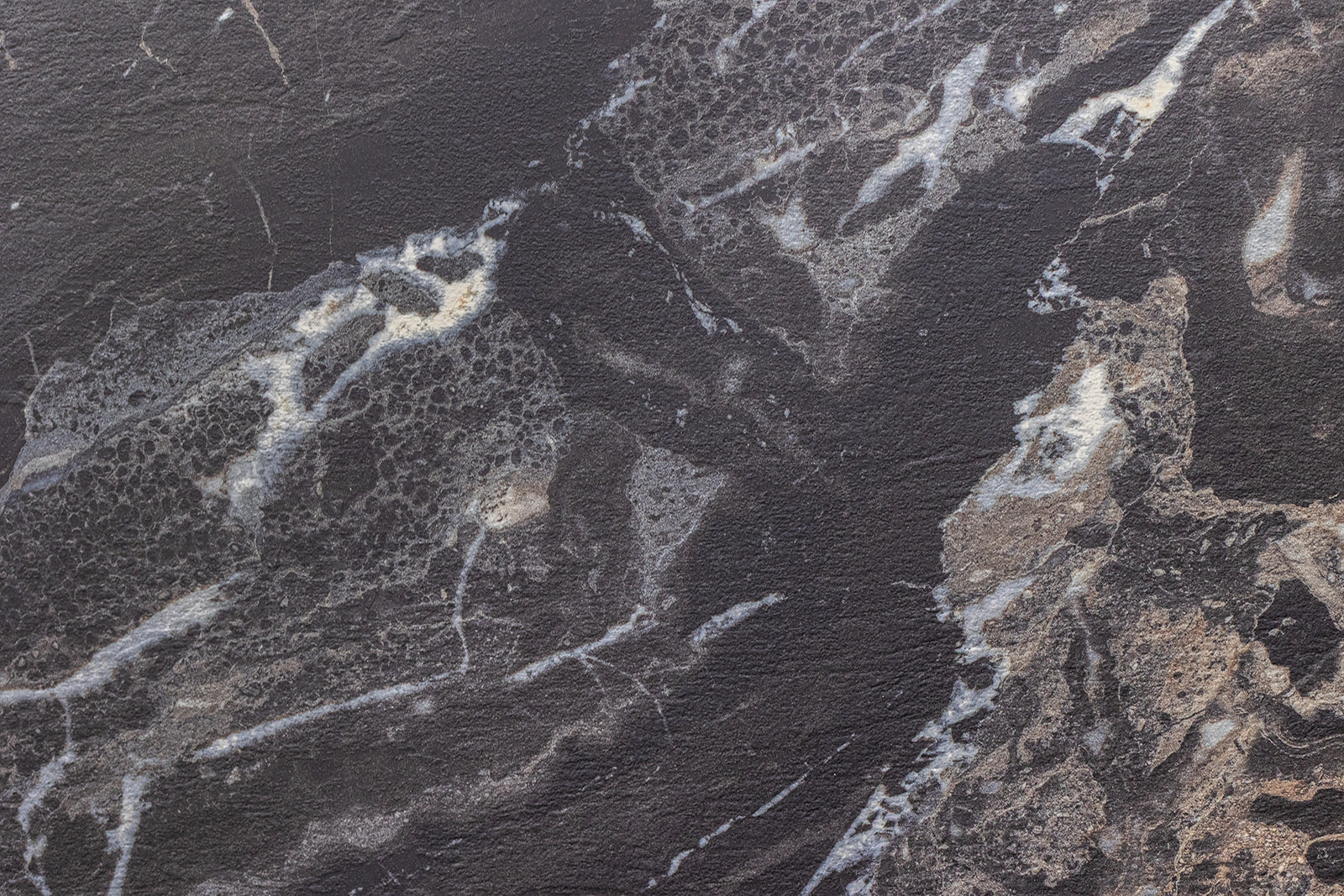 Plan de travail stratifié effet marbre noir Sofema sur mesure